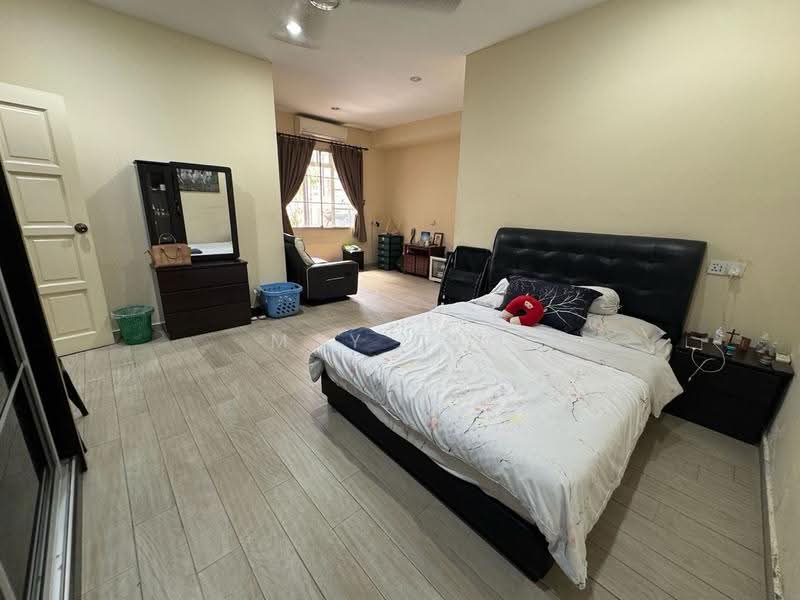 Bungalow House for Sale in Ipoh (Perak) - May Loo - Bedroom - PropertyGuru.com.my