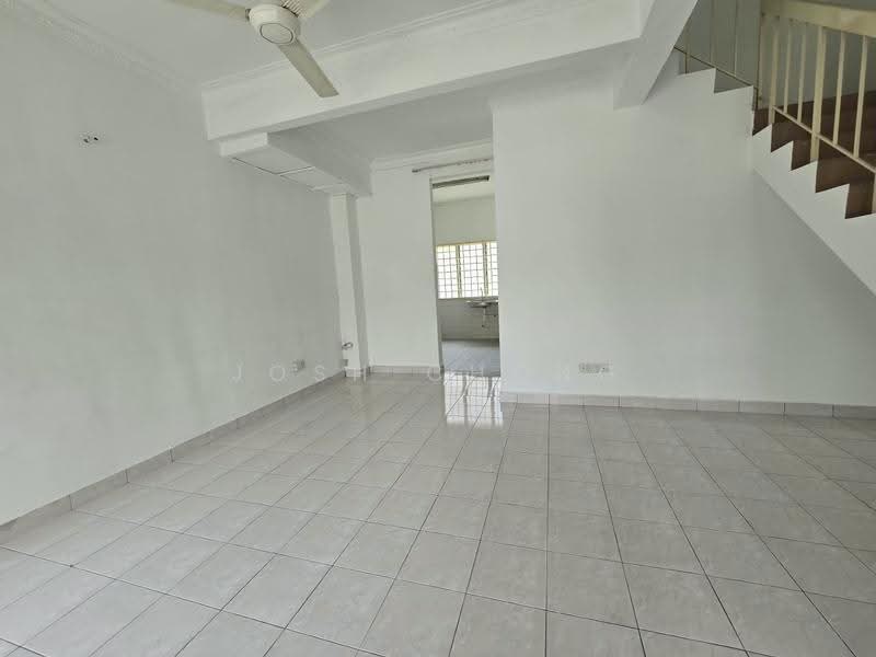 Rumah Teres 2-Tingkat untuk Dijual di TAMAN PUCHONG UTAMA (Puchong) - Josh Chong - Living Room - PropertyGuru.com.my