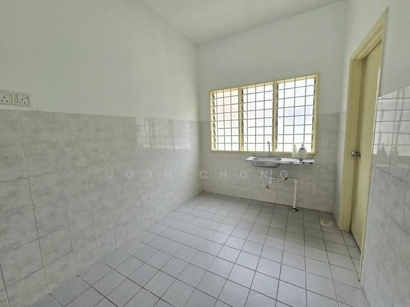 Rumah Teres 2-Tingkat untuk Dijual di TAMAN PUCHONG UTAMA (Puchong) - Josh Chong - Kitchen - PropertyGuru.com.my