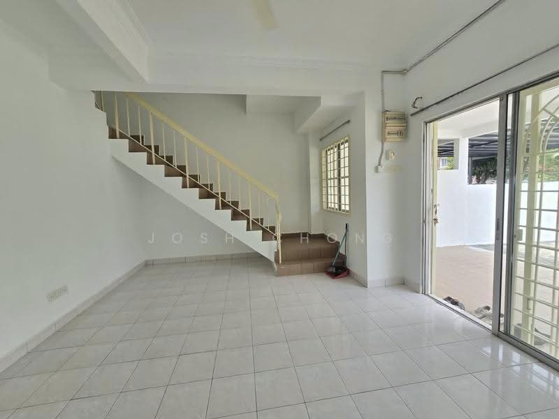 Rumah Teres 2-Tingkat untuk Dijual di TAMAN PUCHONG UTAMA (Puchong) - Josh Chong - Living Room - PropertyGuru.com.my