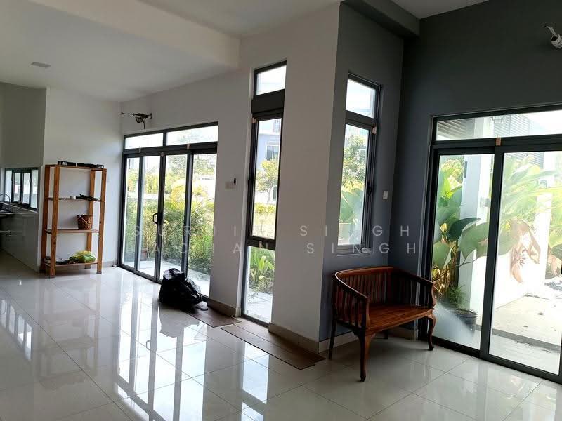 2-storey Terraced House for Sale in D'Island (Puchong) - SURJIT SINGH BACHAN SINGH - Living Room - PropertyGuru.com.my