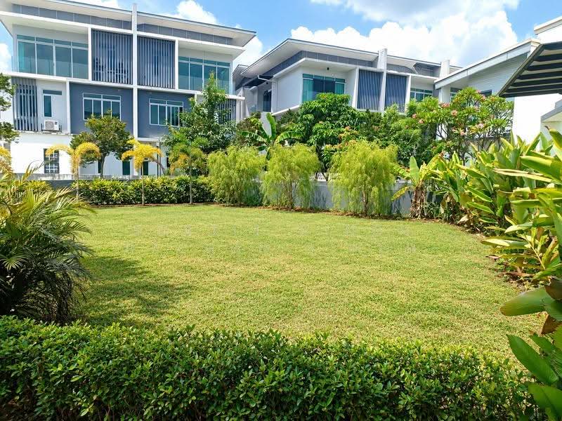 2-storey Terraced House for Sale in D'Island (Puchong) - SURJIT SINGH BACHAN SINGH - Exterior - PropertyGuru.com.my