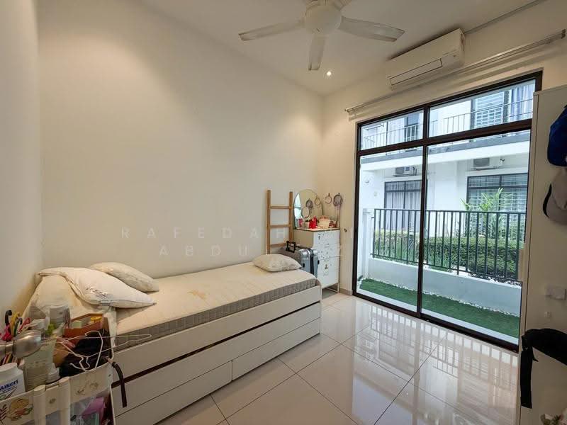Rumah Teres 2-Tingkat untuk Dijual di Eco Grandeur (Puncak Alam) - Rafedah Binti Abdul Aziz - Bedroom - PropertyGuru.com.my