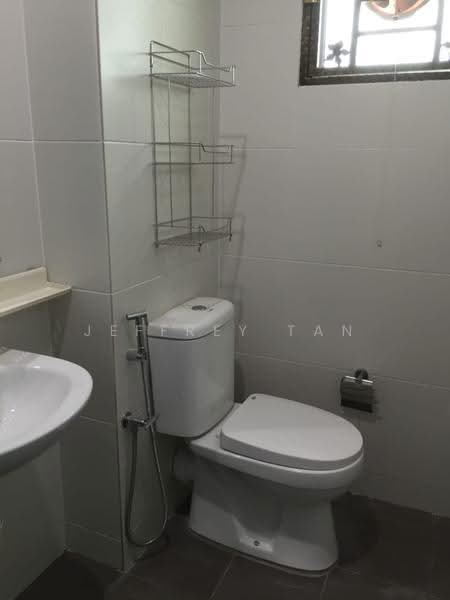 Rumah Teres 3-Tingkat untuk Dijual di Sunway Cassia (Batu Maung) - Jeffrey Tan - Bathroom - PropertyGuru.com.my