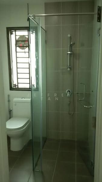 Rumah Teres 3-Tingkat untuk Dijual di Sunway Cassia (Batu Maung) - Jeffrey Tan - Bathroom - PropertyGuru.com.my