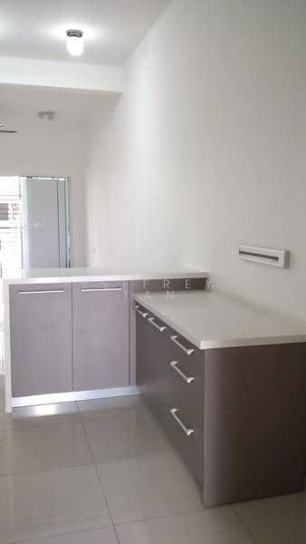 Rumah Teres 3-Tingkat untuk Dijual di Sunway Cassia (Batu Maung) - Jeffrey Tan - Kitchen - PropertyGuru.com.my
