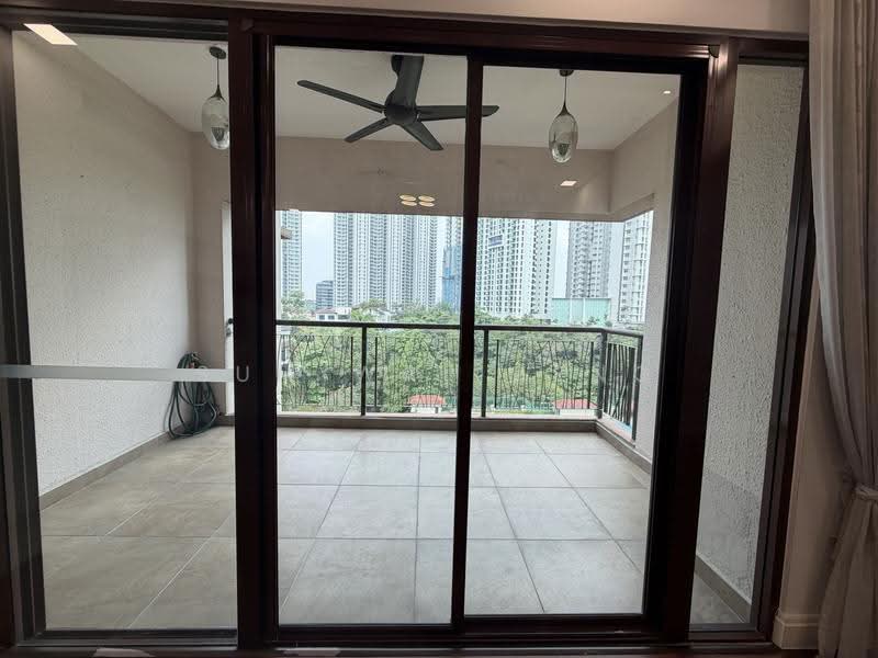 Kondominium untuk Disewa di Mont Kiara Damai Resort Condominium - Sum Wai Meng - Balcony - PropertyGuru.com.my
