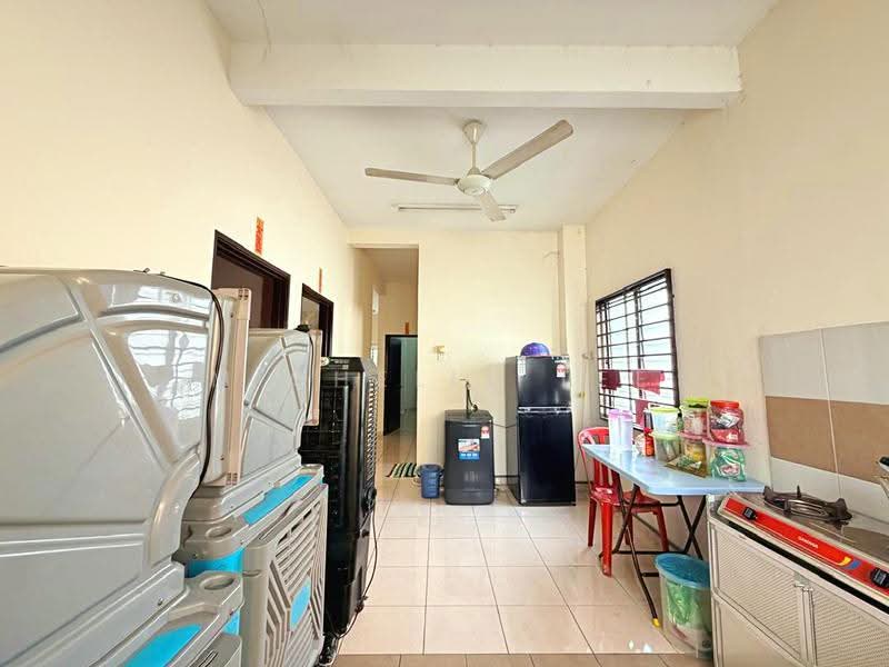 Rumah Teres 1-Tingkat untuk Dijual di Taman Pendamar Indah (Klang) - Michelle Tee - Kitchen - PropertyGuru.com.my