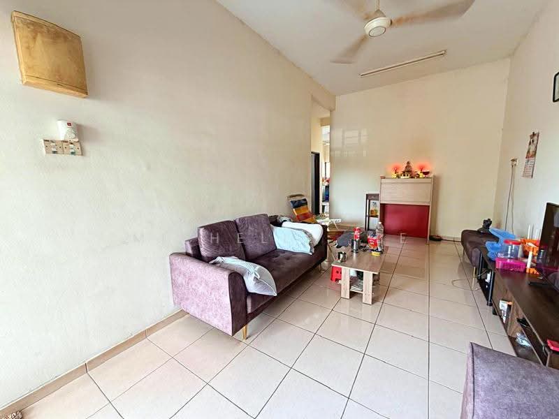 Rumah Teres 1-Tingkat untuk Dijual di Taman Pendamar Indah (Klang) - Michelle Tee - Living Room - PropertyGuru.com.my