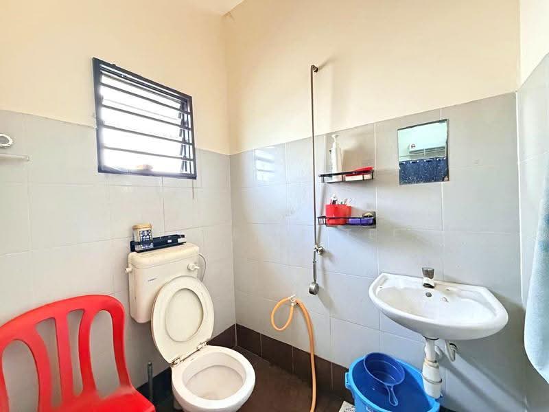 Rumah Teres 1-Tingkat untuk Dijual di Taman Pendamar Indah (Klang) - Michelle Tee - Bathroom - PropertyGuru.com.my