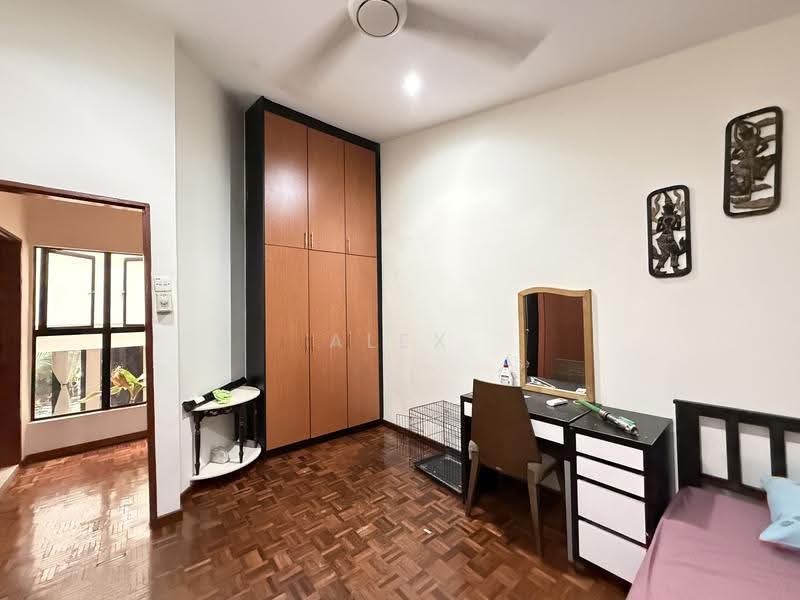 2-storey Terraced House for Sale in Taman Bukit Desa (Taman Desa) - Alex Loh - Bedroom - PropertyGuru.com.my