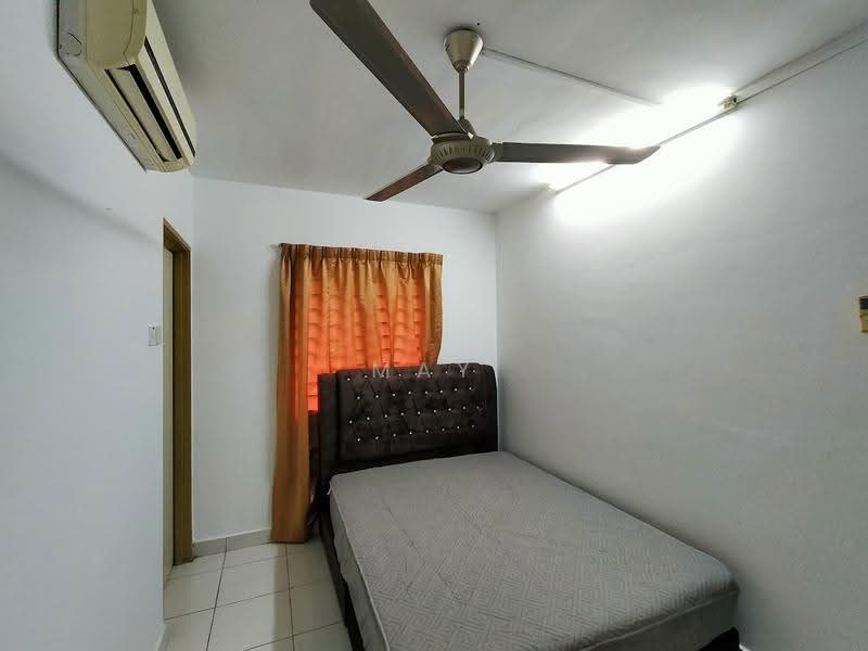Condominium for Rent at Putra Villa - May Tai - Bedroom - PropertyGuru.com.my