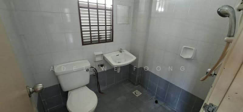Terraced House for Rent in Bandar Botanic (Klang) - Adeline Foong - Bathroom - PropertyGuru.com.my
