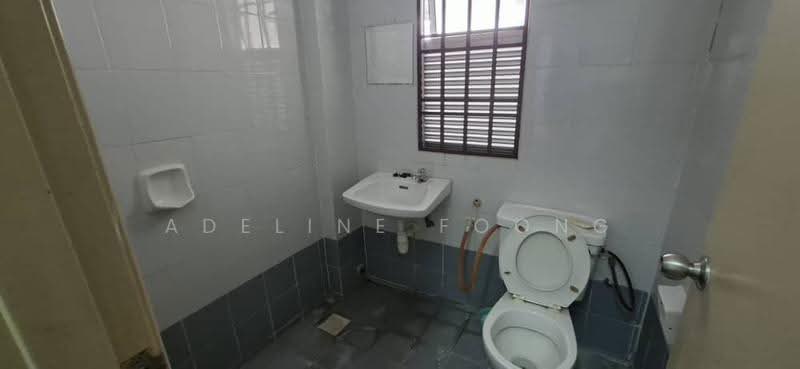 Terraced House for Rent in Bandar Botanic (Klang) - Adeline Foong - Bathroom - PropertyGuru.com.my