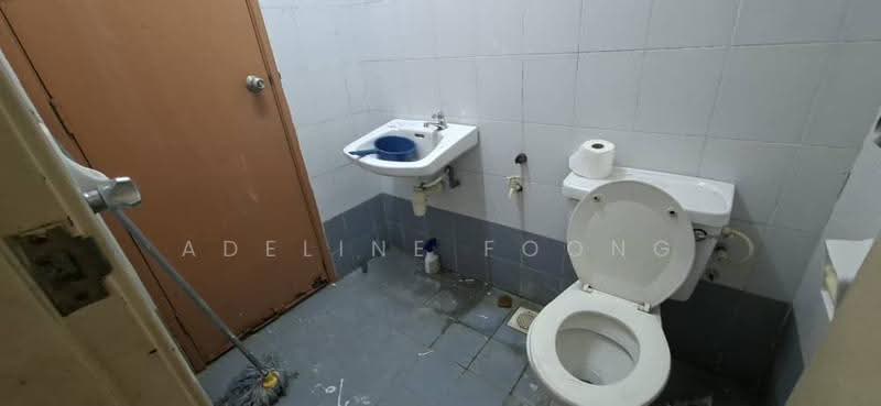 Terraced House for Rent in Bandar Botanic (Klang) - Adeline Foong - Bathroom - PropertyGuru.com.my