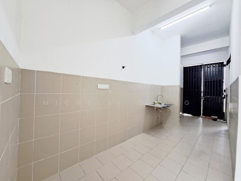 2-storey Terraced House for Sale in Elmina (Shah Alam) - Michelle Chong - Kitchen - PropertyGuru.com.my