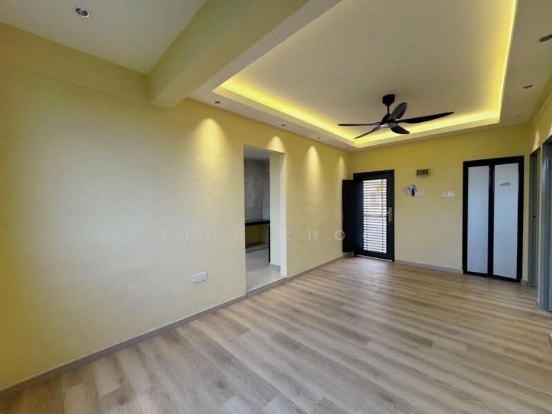 Rumah Flat untuk Dijual di Flat Taman Perling - Fion Choo - Living Room - PropertyGuru.com.my