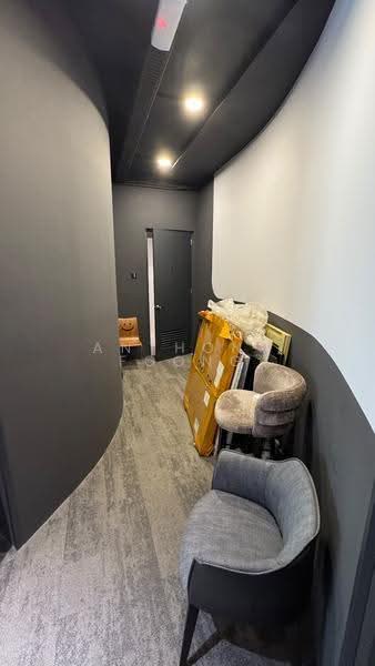 Shop / Office untuk Dijual di Bandar Sri Damansara (Selangor) - Anthony Foong - Corridor - PropertyGuru.com.my