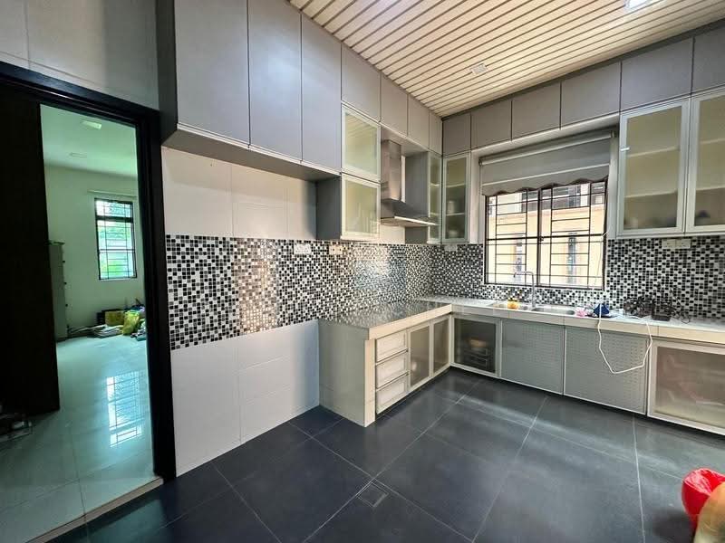 2-storey Terraced House for Sale in Bukit Sungai Long 2 (Bandar Sungai Long) - David Chee - Kitchen - PropertyGuru.com.my