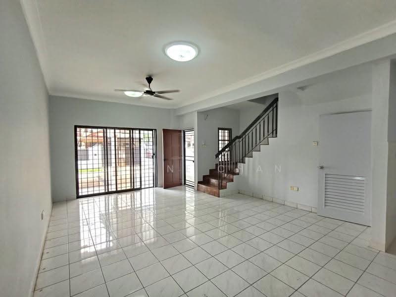 Rumah Teres 2-Tingkat untuk Dijual di Bandar Baru Permas Jaya (Permas Jaya) - Elaine Chan - Living Room - PropertyGuru.com.my