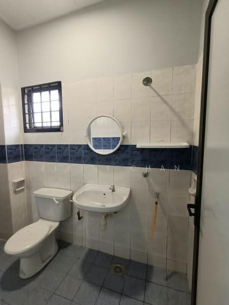 Rumah Teres 2-Tingkat untuk Dijual di Bandar Baru Permas Jaya (Permas Jaya) - Elaine Chan - Bathroom - PropertyGuru.com.my