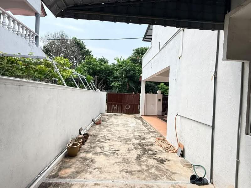 2-storey Terraced House for Rent in Taman Bukit Melaka (Bukit Baru) - Ramona Tan - Exterior - PropertyGuru.com.my