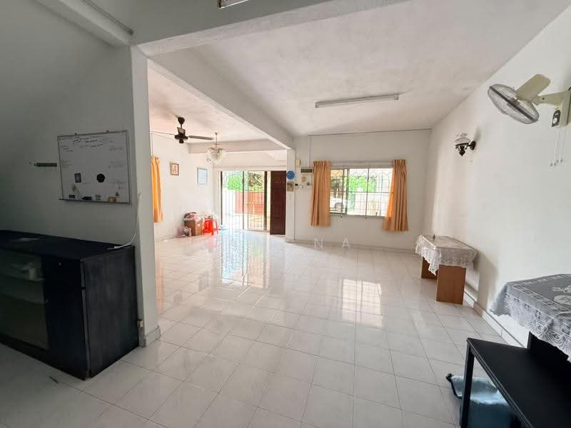 2-storey Terraced House for Rent in Taman Bukit Melaka (Bukit Baru) - Ramona Tan - Living Room - PropertyGuru.com.my