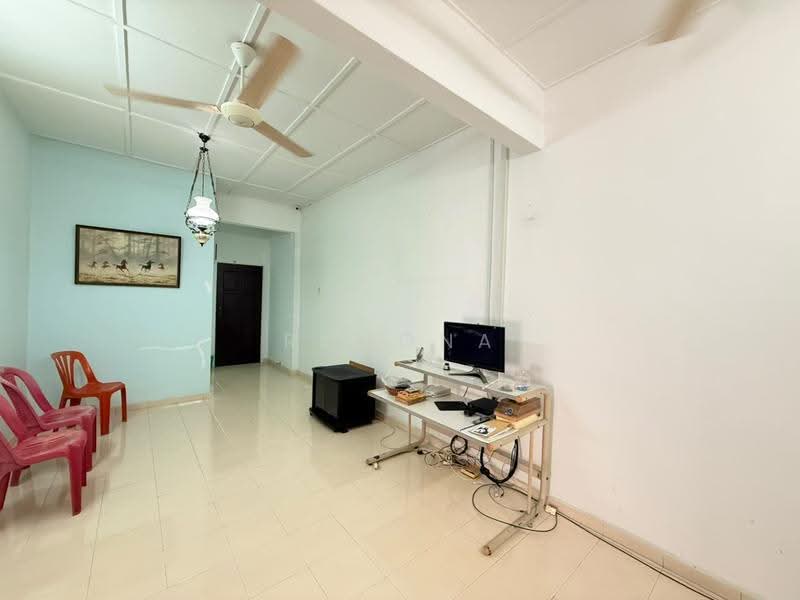 2-storey Terraced House for Rent in Taman Bukit Melaka (Bukit Baru) - Ramona Tan - Living Room - PropertyGuru.com.my