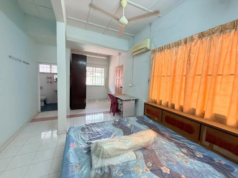 2-storey Terraced House for Rent in Taman Bukit Melaka (Bukit Baru) - Ramona Tan - Bedroom - PropertyGuru.com.my