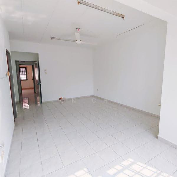 2-storey Terraced House for Rent in Bandar Baru Permas Jaya (Permas Jaya) - Fion Choo - Living Room - PropertyGuru.com.my
