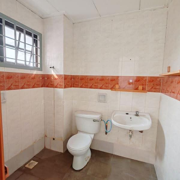 2-storey Terraced House for Rent in Bandar Baru Permas Jaya (Permas Jaya) - Fion Choo - Bathroom - PropertyGuru.com.my