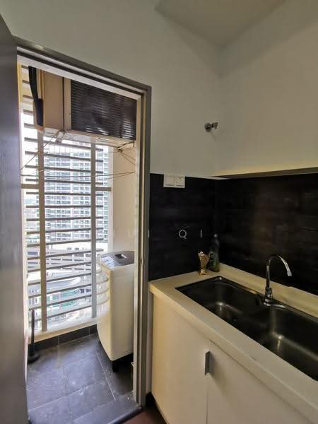 Kediaman Servis untuk Disewa di Silk Sky - Hui Qi - Balcony - PropertyGuru.com.my
