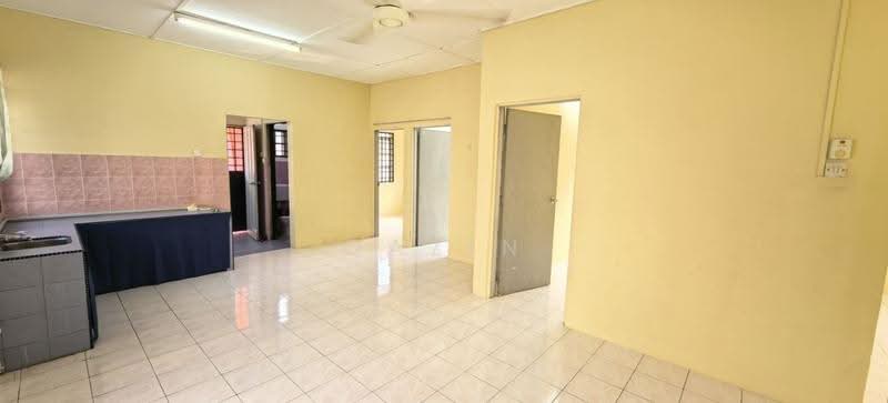 Bungalow House for Sale in Gunung Rapat (Ipoh) - Qazin Khoo - Kitchen - PropertyGuru.com.my