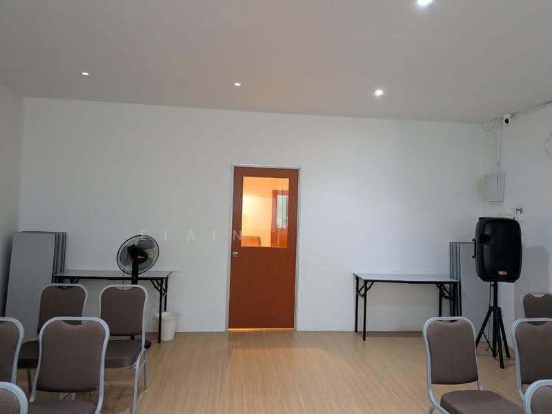 Kedai untuk Disewa di Taman Molek (Johor Bahru) - Elaine Chan - Interior - PropertyGuru.com.my