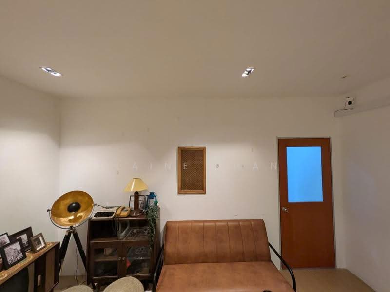 Kedai untuk Disewa di Taman Molek (Johor Bahru) - Elaine Chan - Living Room - PropertyGuru.com.my