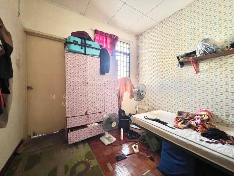 2-storey Terraced House for Sale in Bandar Tasik Kesuma (Beranang) - Maizura binti Mohd Darus - Bedroom - PropertyGuru.com.my