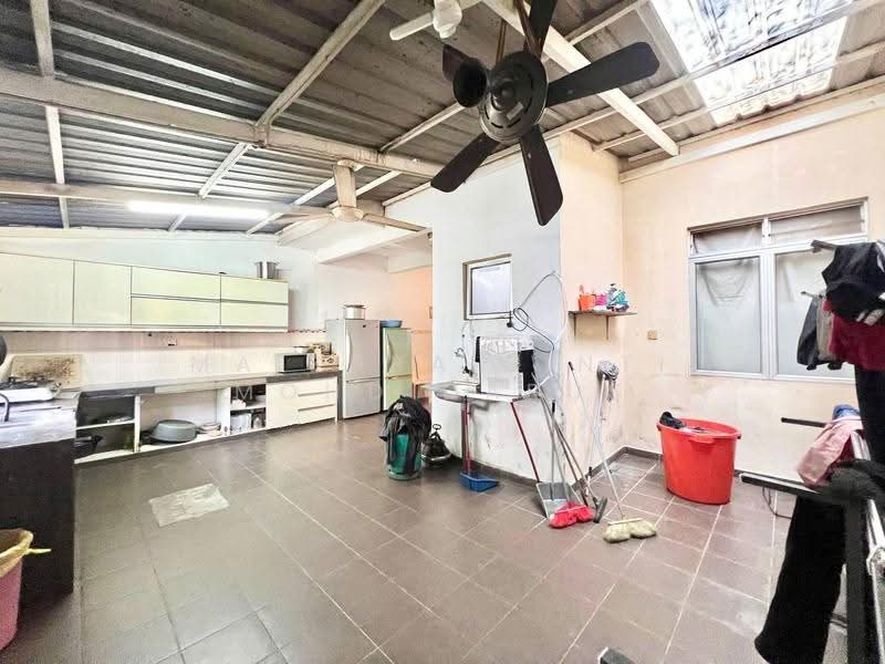 2-storey Terraced House for Sale in Bandar Tasik Kesuma (Beranang) - Maizura binti Mohd Darus - Kitchen - PropertyGuru.com.my