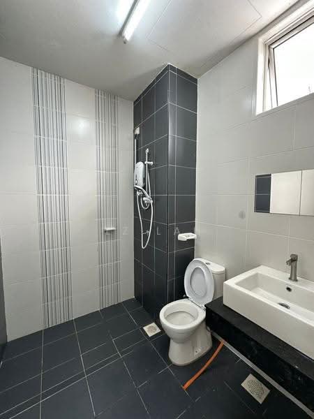 Pangsapuri untuk Disewa di Horizon Residence (Dwi Mutiara) - LZ Lau - Bathroom - PropertyGuru.com.my