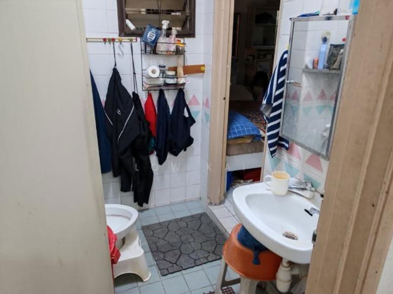2-storey Terraced House for Sale in SS 23, Taman Sea (Petaling Jaya) - Low Kai Seng - Bathroom - PropertyGuru.com.my