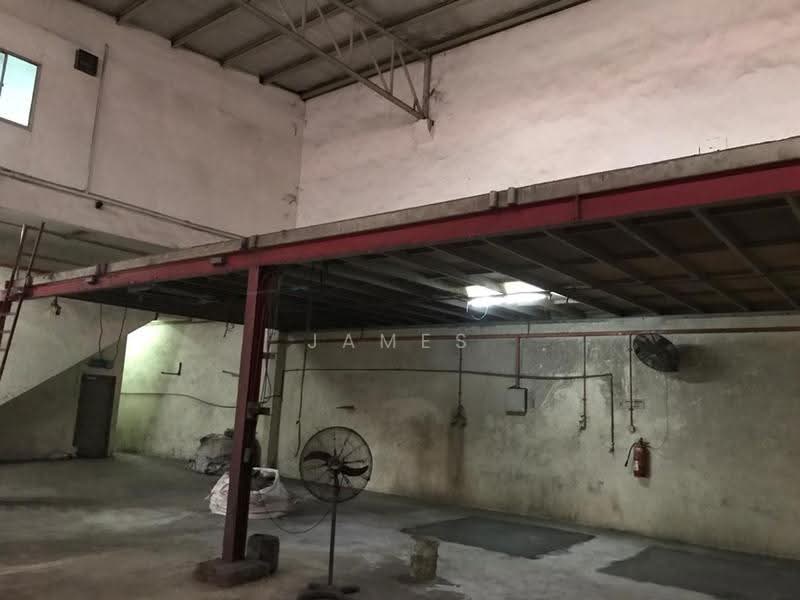 Kilang untuk Disewa di Taman Desa Cemerlang (Ulu Tiram) - James Bong - Interior - PropertyGuru.com.my