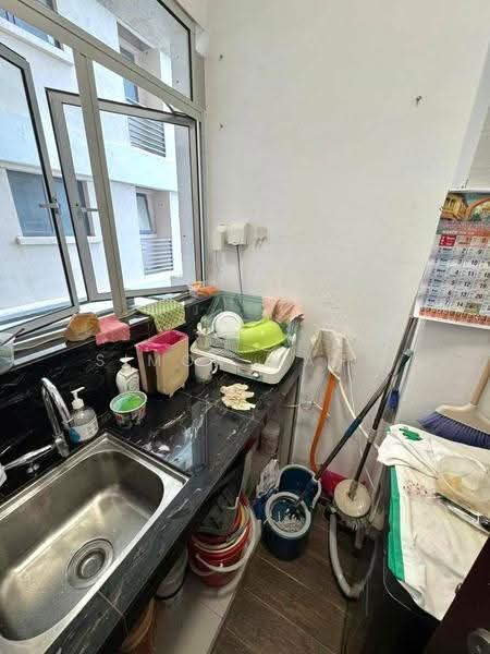 Condominium for Sale at Amberside @ Country Garden Danga Bay - Simon Wang - Kitchen - PropertyGuru.com.my