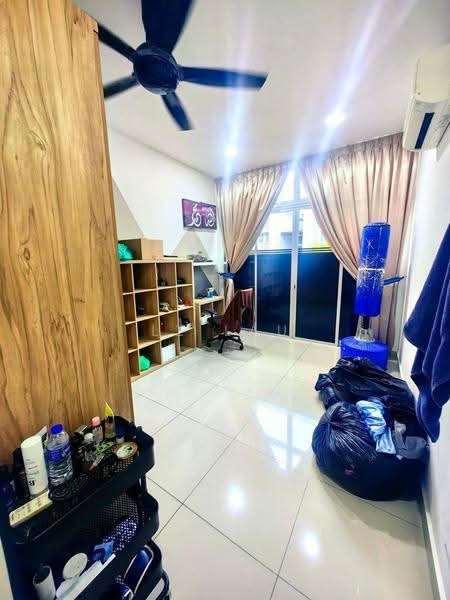 Rumah Teres 2-Tingkat untuk Dijual di Taman Mount Austin (Tebrau) - LZ Lau - Study - PropertyGuru.com.my