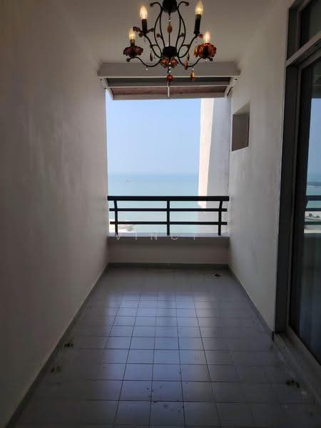 Kondominium untuk Disewa di Ocean Palms Condominium - Vincy How - Balcony - PropertyGuru.com.my