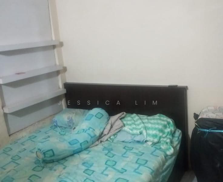 Pangsapuri untuk Dijual di Ixora - Jessica Lim - Bedroom - PropertyGuru.com.my
