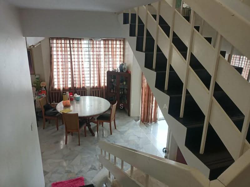 Rumah Berkembar untuk Dijual di Ampang Jaya (Ampang) - Christina Ho - Dining Room - PropertyGuru.com.my