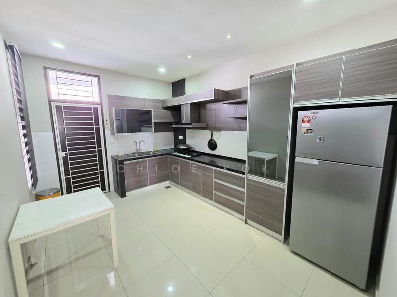 Rumah Teres 2-Tingkat untuk Dijual di Rawang (Selangor) - Chloe Kok - Kitchen - PropertyGuru.com.my
