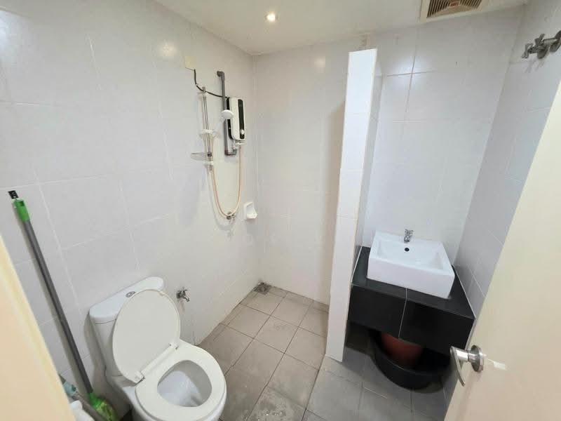 Rumah Teres 2-Tingkat untuk Dijual di Rawang (Selangor) - Chloe Kok - Bathroom - PropertyGuru.com.my