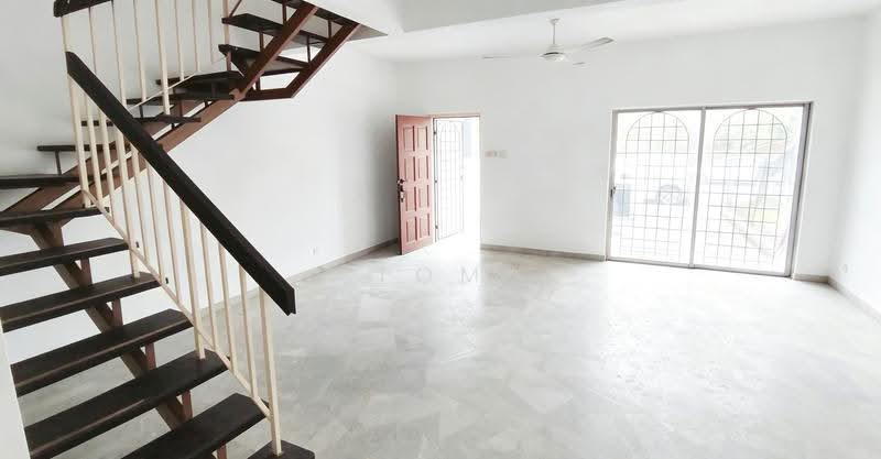 Rumah Teres untuk Dijual di Usj 3 (Subang Jaya) - Tom Ting - Living Room - PropertyGuru.com.my