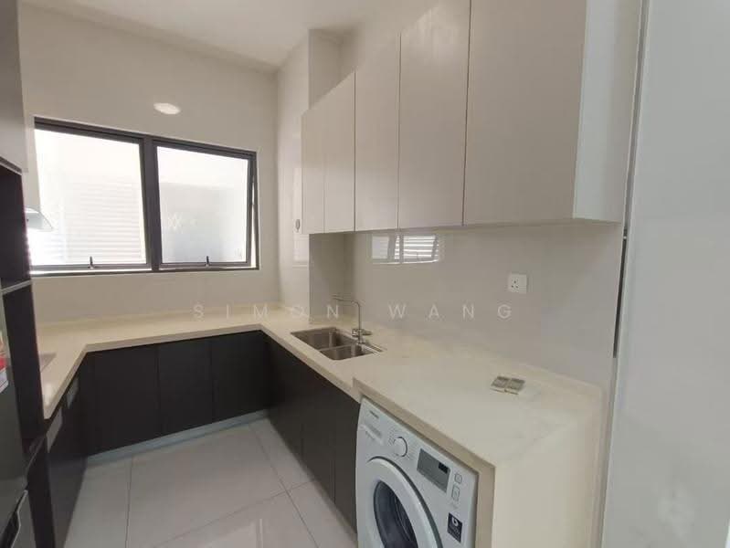 Condominium for Sale at Bay Laurel @ Country Garden Danga Bay - Simon Wang - Kitchen - PropertyGuru.com.my