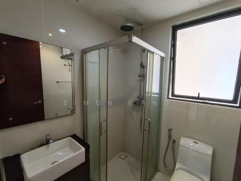 Condominium for Sale at Bay Laurel @ Country Garden Danga Bay - Simon Wang - Bathroom - PropertyGuru.com.my